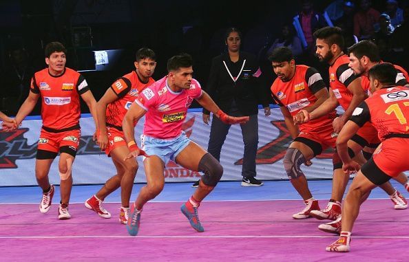 Jaipur Pink Panthers v Bengaluru Bulls in VIVO Pro Kabaddi Season VI - where the viewership numbers dropped