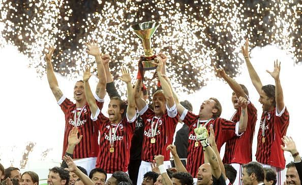 Sportskeeda Football on X: Rate AC Milan's new drip out of 🔟 ! 🔴⚫ # ACMilan #SerieA  / X