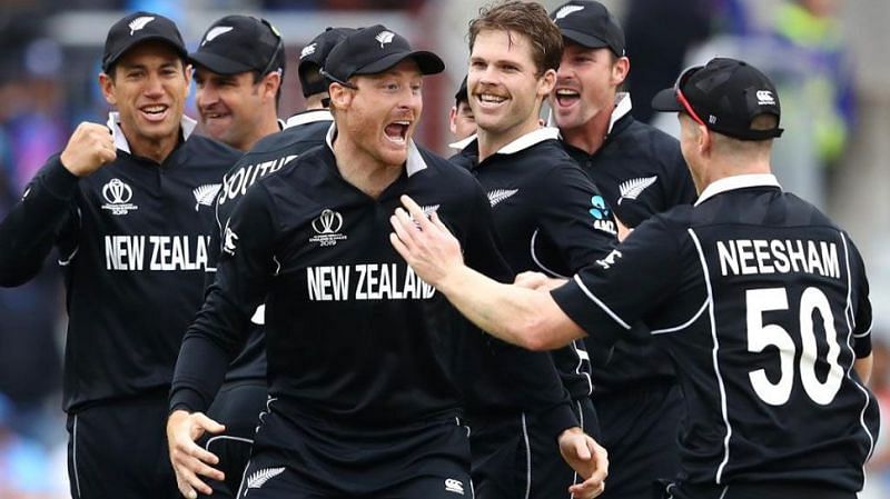 New Zealand players celebrating MS Dhoni&#039;s dismissal