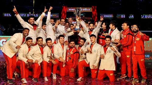 The defending champions of Season 7, Bengaluru Bulls.