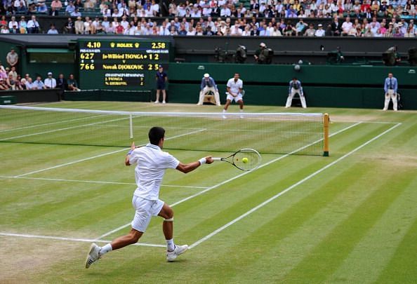 Djokovic beats Tsonga in the 2011 Wimbledon semifinal to become the new world no. 1