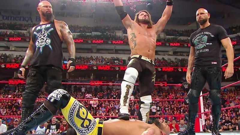 There may not be any title changes at WWE Extreme Rules 2019