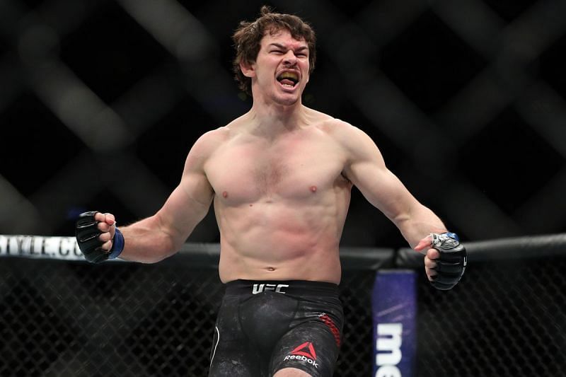 Can Olivier Aubin-Mercier outgrapple Arman Tsarukyan?