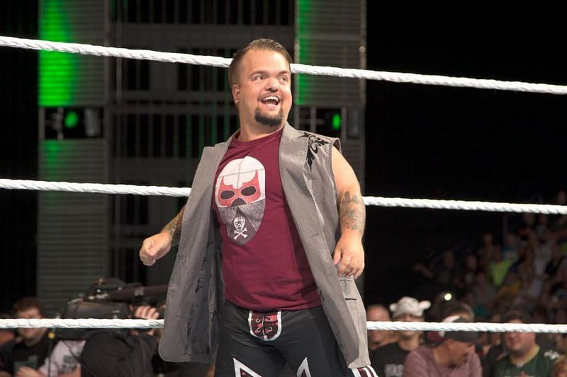 Hornswoggle will not be at the Raw Reunion on Monday.