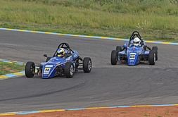 Vishnu, Chirag sparkle on Day 1 of FMSCI National Racing Championship’s opening round