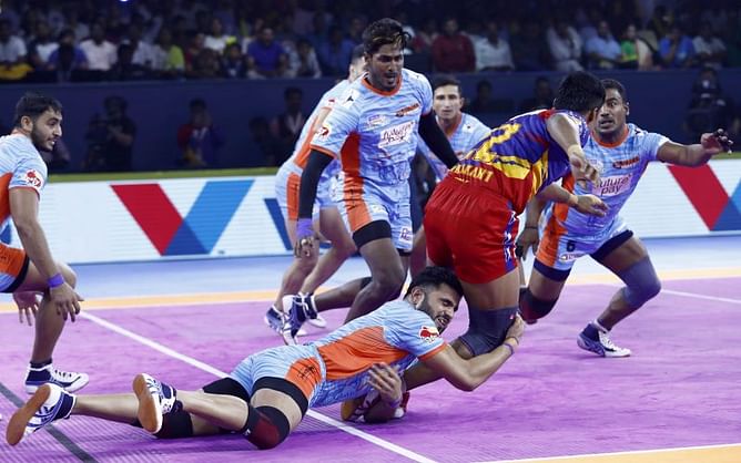 Pro Kabaddi 2019: Bengal Warriors trounce UP Yoddha 48-17