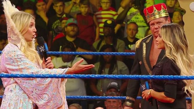 WWE न्यूज़: SummerSlam में होगा शार्लेट फ्लेयर और दिग्गज ट्रिश स्ट्रेटस का मैच