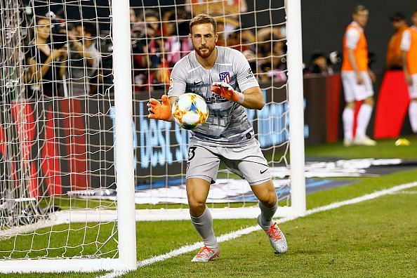 Oblak is the favorite for the Zamora trophy