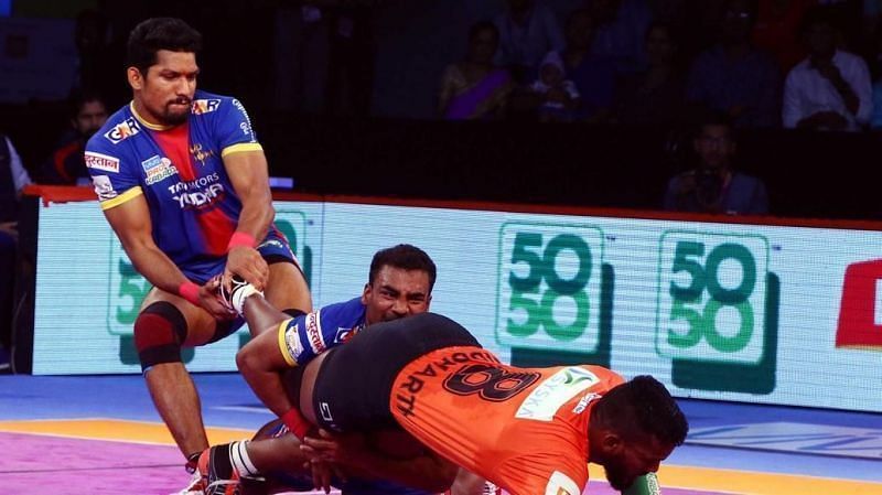 Rishank Devadiga executing an ankle hold
