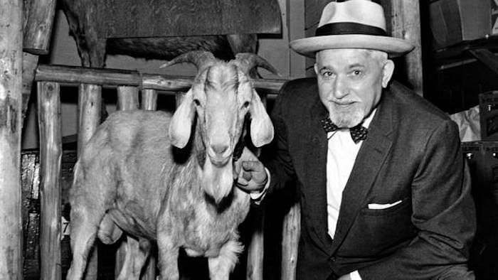 William Sianis and Murphy the Billy Goat. (Image source: usa.greekreporter.com).