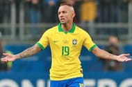 Everton Soares
