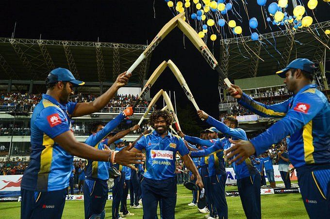 A Gaurd of Honour for Malinga in his last ODI