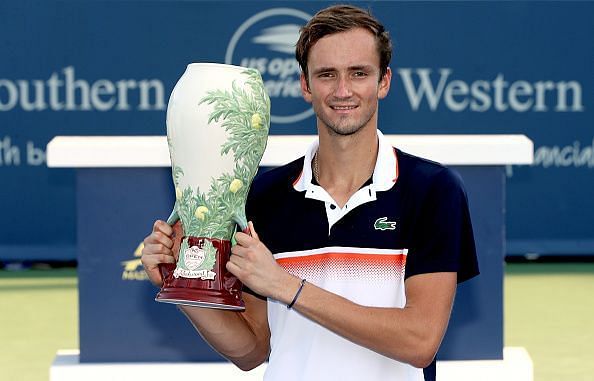 Medvedev wins his first Masters 1000 title at 2019 Cincinnati