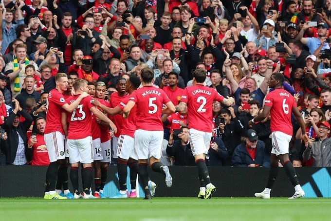 Manchester United thumped Chelsea 4-0 on Sunday