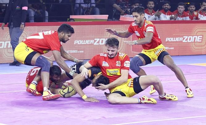 Pro Kabaddi 2019: Vishal Bhardwaj leads a strong defensive display as Telugu Titans defeat Gujarat Fortune Giants