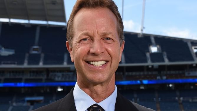 Exclusive: Kansas City Royals' Steve Physioc on his hit book "The Walls of Lucca" & more