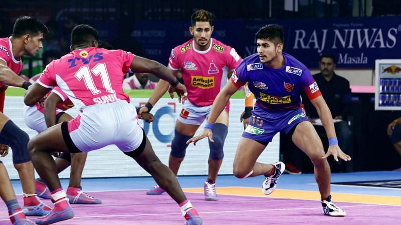 Sandeep Dhull proved ineffective in the game against Dabang Delhi K.C.