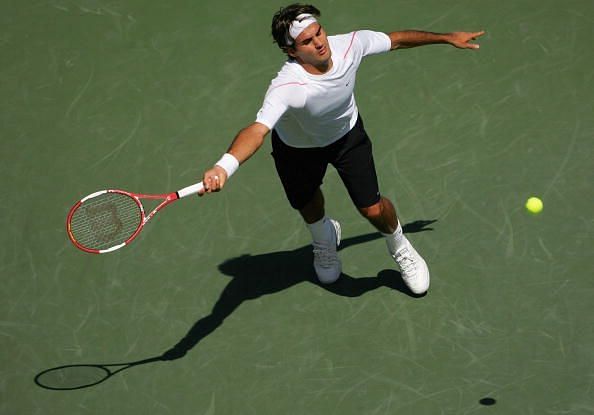Federer in action at the 2006 Rogers Cup in Toronto