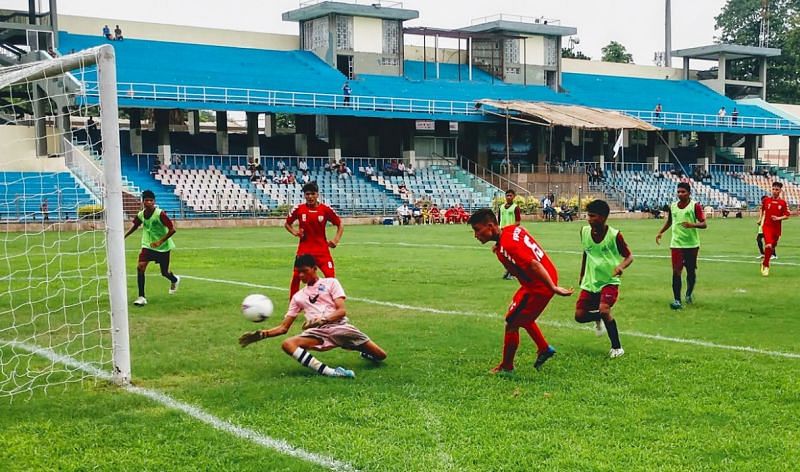 Afghanistan&#039;s Estiqlal School playing against Ramkrishna Mission Vivekanand Vidyapeeth, Chattisgarh