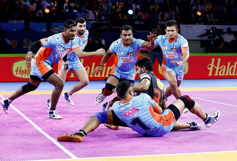 Bengal Warriors won the close-called battle from U Mumba with the score 32-30