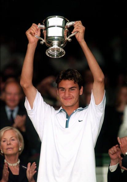 Federer wins his lone junior Grand Slam singles title at 1998 Wimbledon