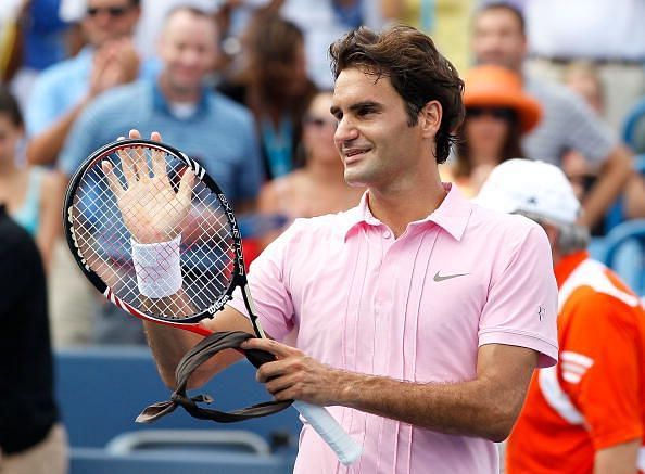 Federer exults after his 4th Cincinnati title in 2010