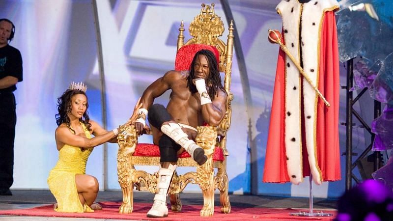 King Booker on the throne with Queen Sharmell in 2006