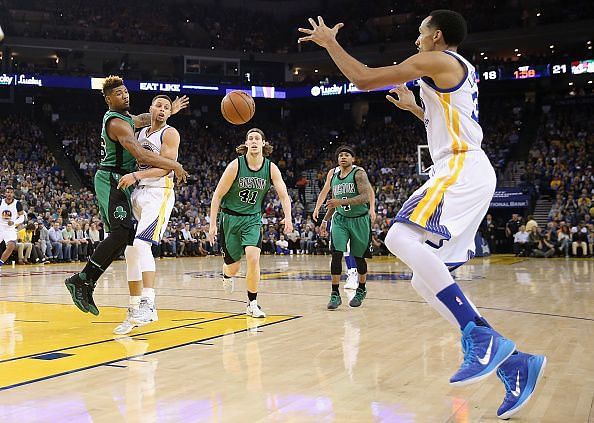 Shaun Livingston could serve as a mentor to a young Boston roster