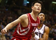 Yao Ming vs. Alonzo Mourning