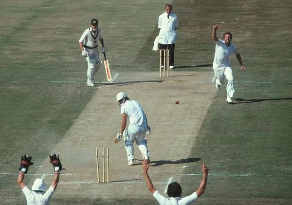The final wicket - Terry Alderman, bowled by Botham
