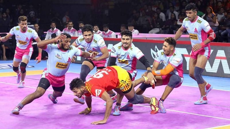 The Jaipur defenders will hope to stop the UP raiders