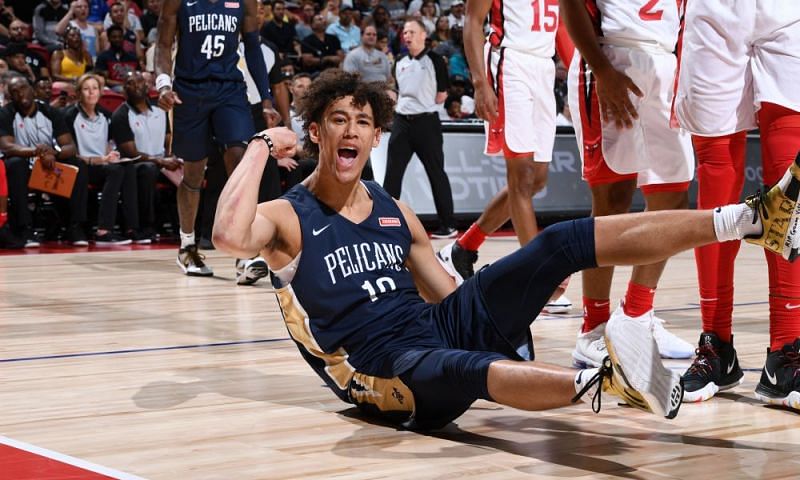 Hayes threw down the dunk of the Summer League and caught everybody&#039;s attention