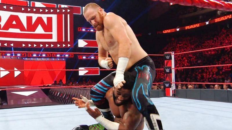 Sami Zayn fell over when Cedric Alexander looked to deliver the head scissors this week