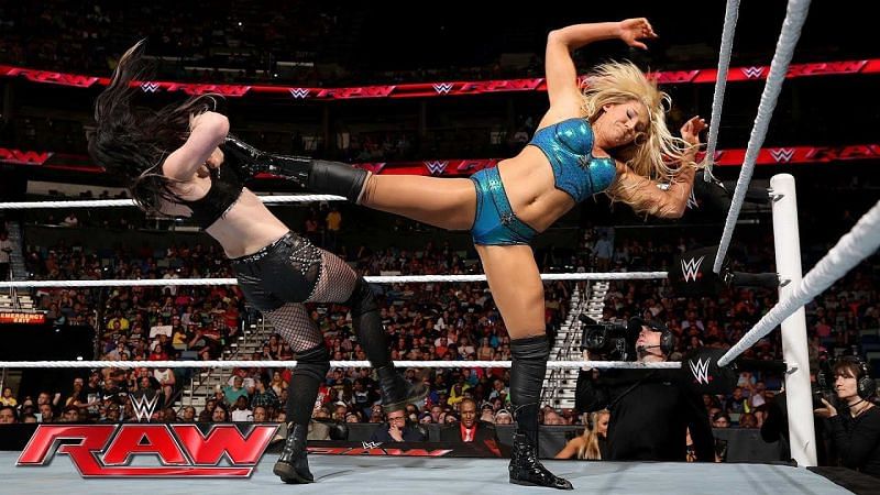Charlotte vs Paige