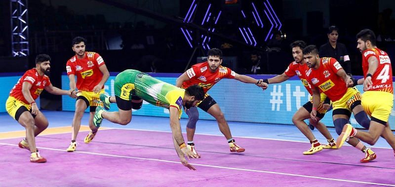 Patna Pirates succumbed as the Fortune Giants edged them in a close-called affair