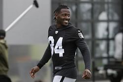 Summer of drama leads Antonio Brown to no-nonsense Patriots