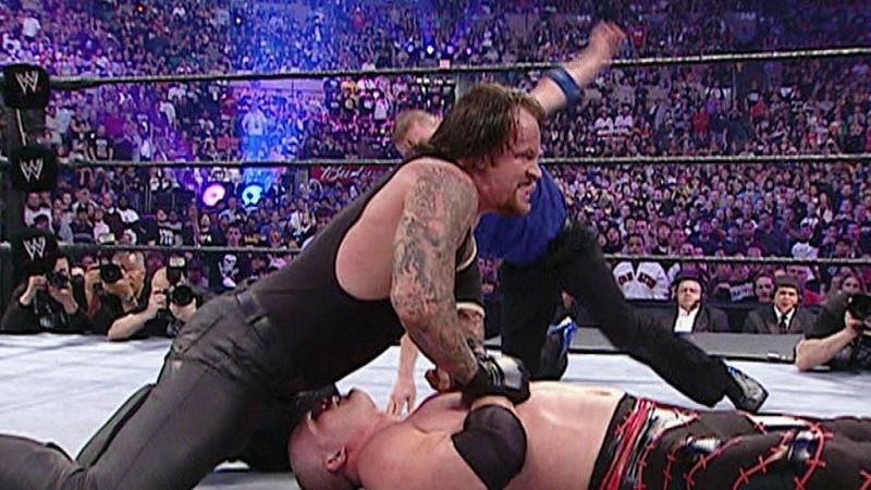 Undertaker pinning Kane at Wrestlemania 20