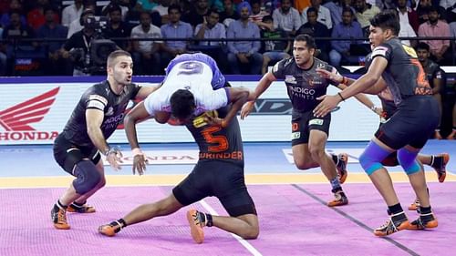 Can the Thalaivas escape from the clutches of the U Mumba defende?