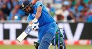 रोहित शर्मा छक्का लगाते हुए (वर्ल्ड कप 2019)