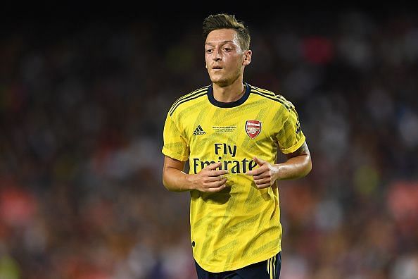 Mesut Ozil could be introduced in the midfield with Torreira and Ceballos