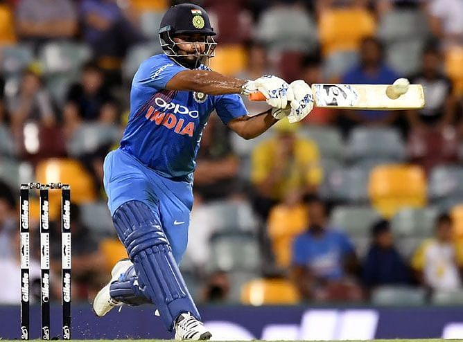 Hindi Cricket News: तीसरे टी20 मैच में ऋषभ पंत के खराब प्रदर्शन को लेकर सुनील गावस्कर और गौतम गंभीर ने दिया बड़ा बयान