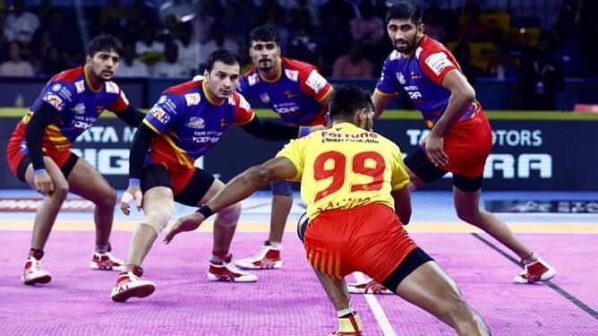 Pro Kabaddi Live Score: UP Yoddha v Gujarat Fortune Giants | Live Commentary and Match Updates | 9th September 2019