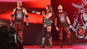 WWE Clash of Champions 2019: 2 reasons why AJ Styles should be in the Universal Championship match and 2 reasons why he should not