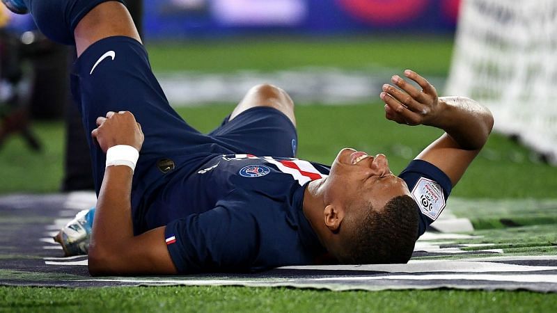 Mbappe 'progressing well' but yet to return to PSG training