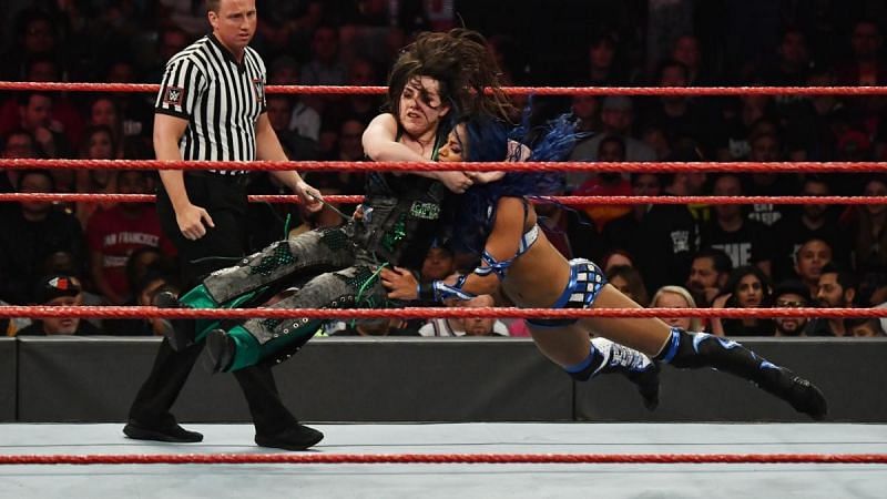 Nikki Cross vs Sasha Banks