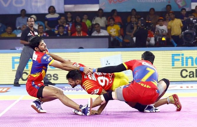 Pro Kabaddi 2019, UP Yoddha vs Gujarat Fortune Giants: Yoddhas crush the Giants in a fierce battle