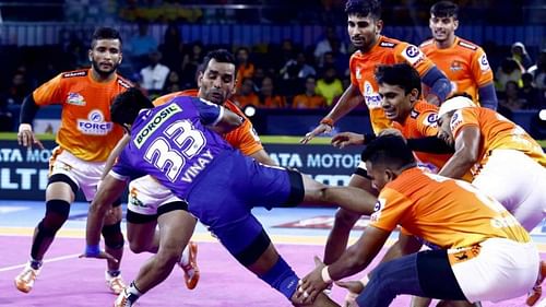 Who will win this important game? (Image Courtesy: Pro Kabaddi)