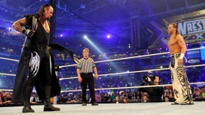 Undertaker vs. HBK, career vs streak.