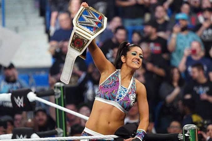 Bayley wins the SD Women's Title