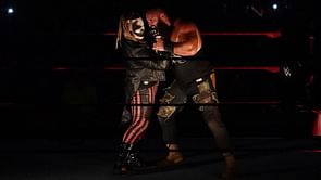 5 things WWE subtly told us on RAW: Female Superstar pins male champion, Top RAW star getting long-awaited push? (September 23rd, 2019)